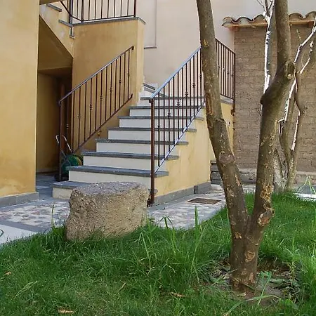 La Corte Di Lucina *