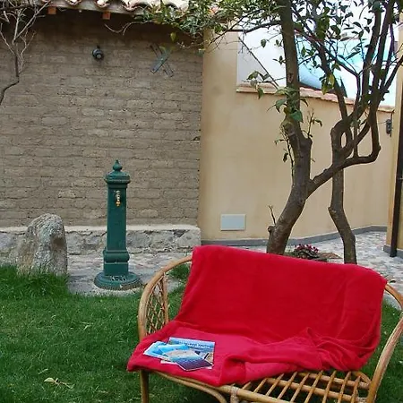 La Corte Di Lucina *